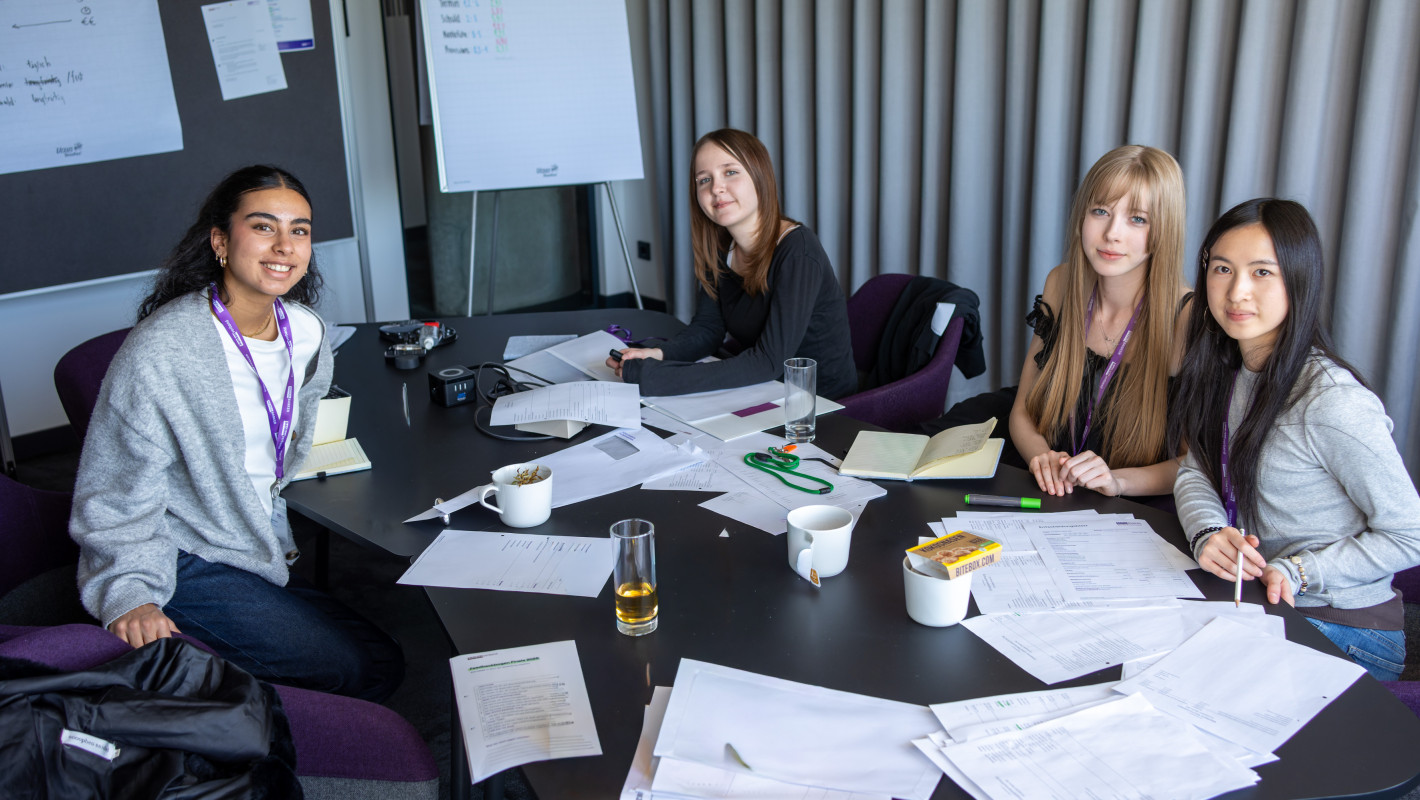 Teams bei der Arbeit